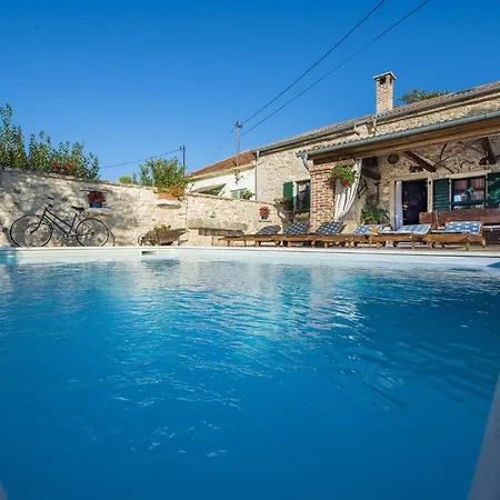 Holiday home Sisman Donji Zemunik